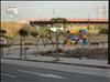Parque infantil en la puerta
