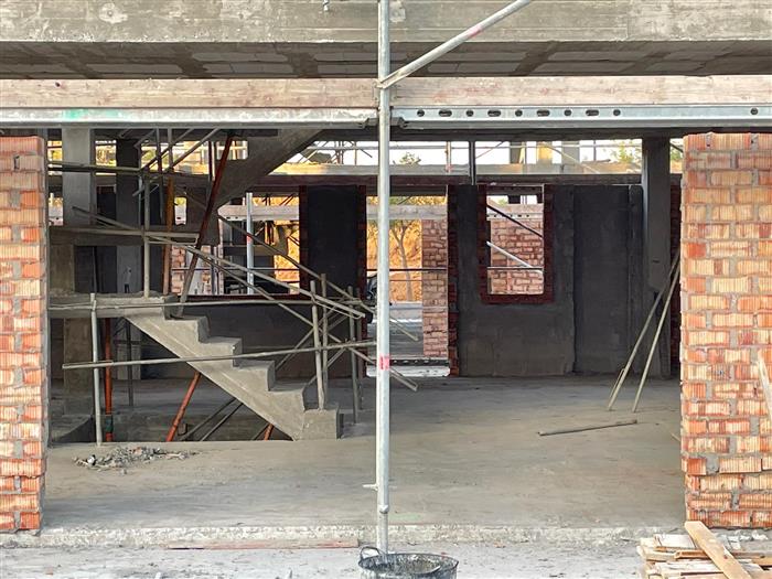 Fachada obra con ladrillo